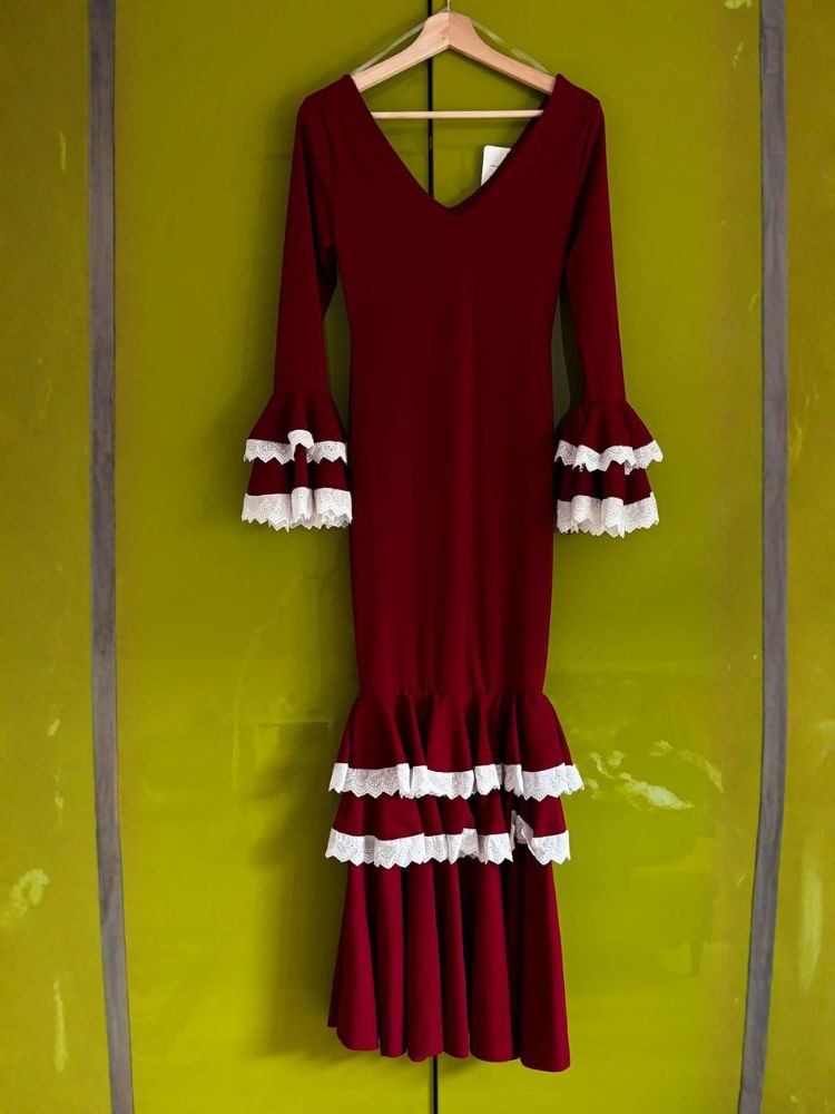 Bordeaux Flamencokleid mit Spitze